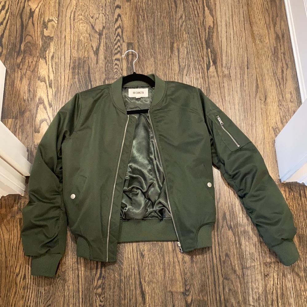 Green army bomber jacket